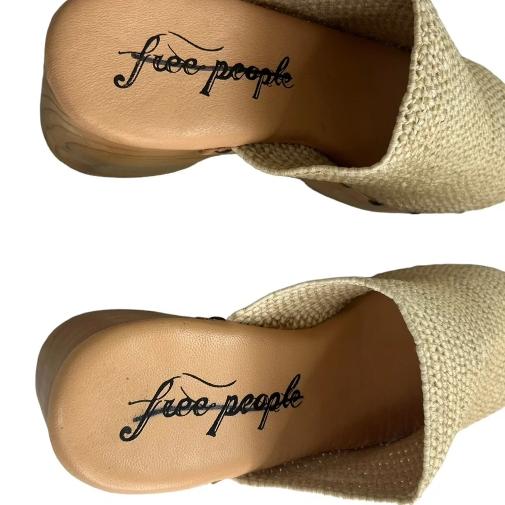 Free People Claudia Crocheted Tan Clogs Raffia Platform SZ 38/7.5/8 Boho Mules